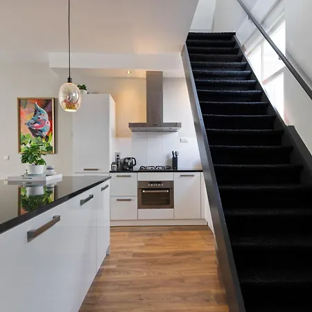 Elegant In The Heart Of Apartment *