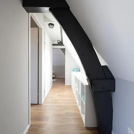 Elegant In The Heart Of Apartment *