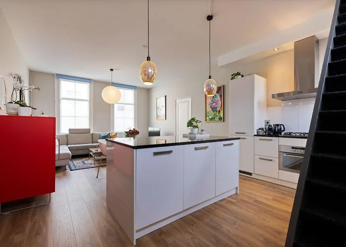 Elegant In The Heart Of Gouda