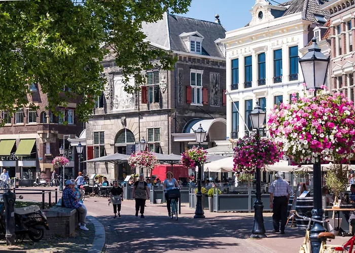 Elegant In The Heart Of *